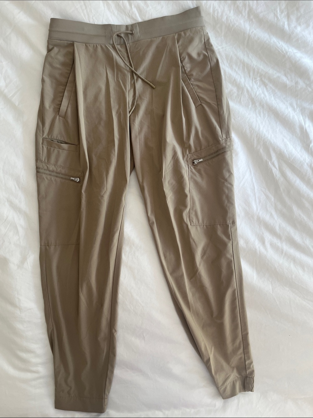 Athleta women’s Cargo Joggers (Venture Pants) in Taupe